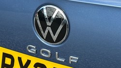 2025 (25) VOLKSWAGEN GOLF 2.0 TDI Life 5dr 5146482