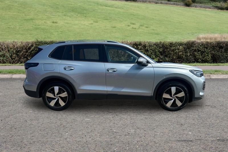 2025 (75) VOLKSWAGEN TIGUAN 1.5 eTSI 150 Life 5dr DSG 5544973