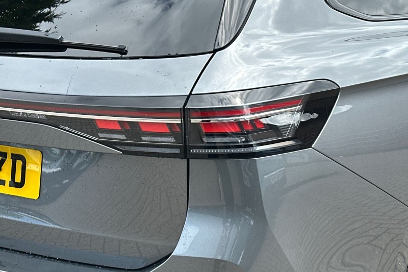 2025 (75) VOLKSWAGEN PASSAT 1.5 eTSI R-Line 5dr DSG 5423070
