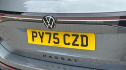 2025 (75) VOLKSWAGEN PASSAT 1.5 eTSI R-Line 5dr DSG 5423072