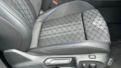 2025 (75) VOLKSWAGEN PASSAT 1.5 eTSI R-Line 5dr DSG 5423047