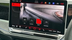 2025 (75) VOLKSWAGEN PASSAT 1.5 eTSI R-Line 5dr DSG 5423059