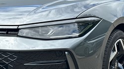 2025 (75) VOLKSWAGEN PASSAT 1.5 eTSI R-Line 5dr DSG 5423068