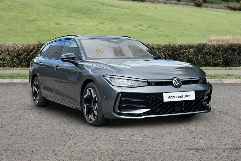 2025 (75) VOLKSWAGEN PASSAT 1.5 eTSI R-Line 5dr DSG