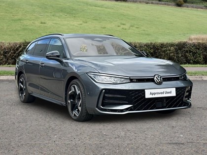 2025 (75) VOLKSWAGEN PASSAT 1.5 eTSI R-Line 5dr DSG