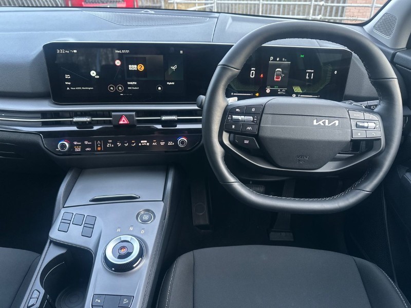 2025 (75) KIA SPORTAGE 1.6T GDi HEV Pure 5dr Auto 4929255