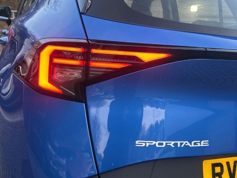 2025 (75) KIA SPORTAGE 1.6T GDi HEV Pure 5dr Auto 4929271