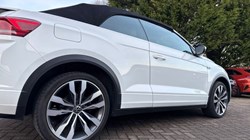 2022 (22) VOLKSWAGEN T-ROC 1.5 TSI R-Line 2dr DSG 4929541