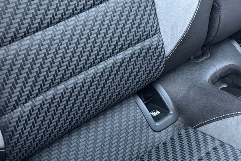 2022 (22) VOLKSWAGEN T-ROC 1.5 TSI R-Line 2dr DSG 4929537