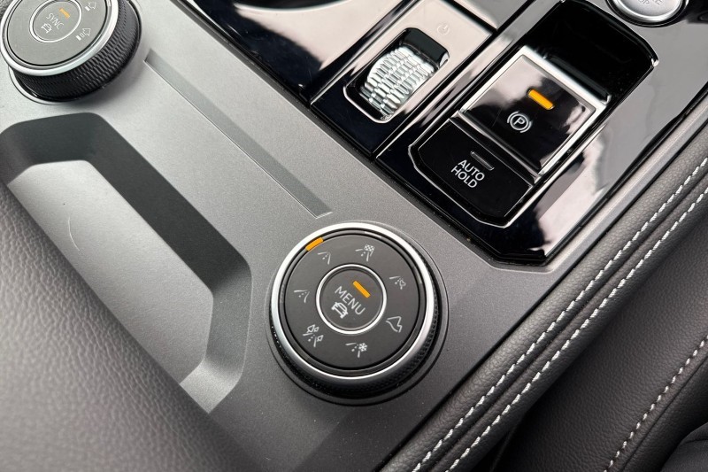 2025 (75) VOLKSWAGEN TOUAREG 3.0 V6 TDI 4Motion 286 Black Edition 5dr Tip Auto 4907833