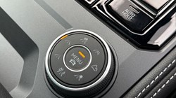 2025 (75) VOLKSWAGEN TOUAREG 3.0 V6 TDI 4Motion 286 Black Edition 5dr Tip Auto 4907816