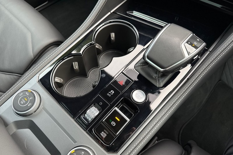 2025 (75) VOLKSWAGEN TOUAREG 3.0 V6 TDI 4Motion 286 Black Edition 5dr Tip Auto 4907819