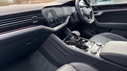 2025 (75) VOLKSWAGEN TOUAREG 3.0 V6 TDI 4Motion 286 Black Edition 5dr Tip Auto 4907822