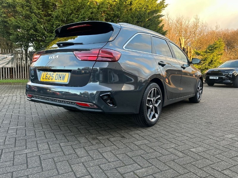 2025 (25) KIA CEED 1.5T GDi ISG 138 3 5dr DCT 4946854