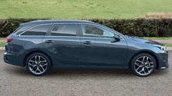 2025 (25) KIA CEED 1.5T GDi ISG 138 3 5dr DCT 4946819