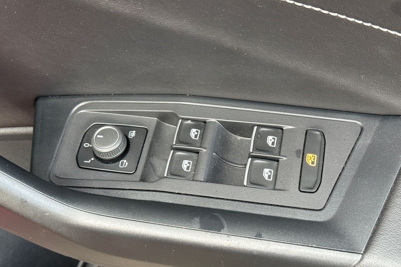 2022 (72) VOLKSWAGEN T-ROC 1.0 TSI Style 5dr 5024976