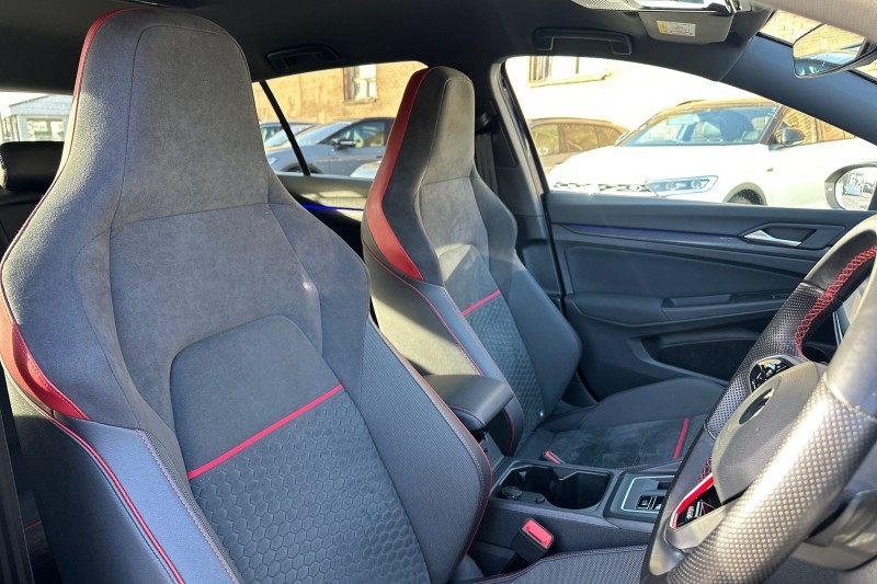 2021 (21) VOLKSWAGEN GOLF 2.0 TSI 300 GTI Clubsport 5dr DSG 4996732