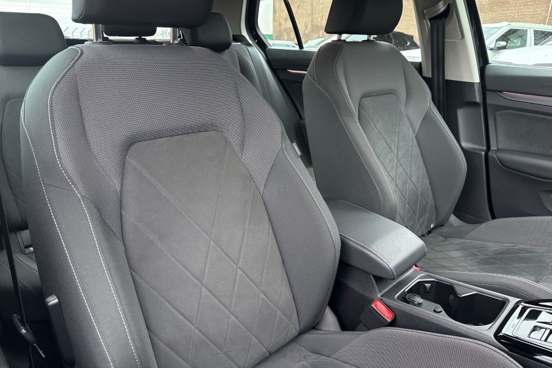 2023 (73) VOLKSWAGEN GOLF 1.5 eTSI 150 Style 5dr DSG 4985511