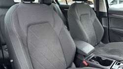 2023 (73) VOLKSWAGEN GOLF 1.5 eTSI 150 Style 5dr DSG 4985511