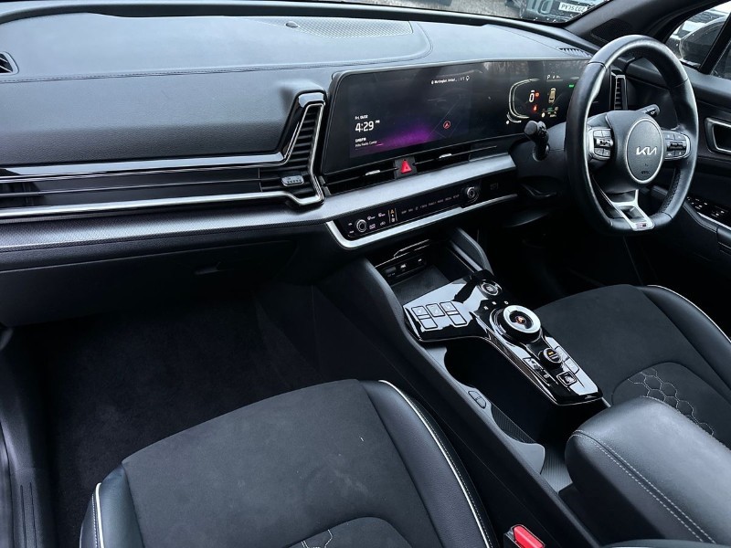 2023 (23) KIA SPORTAGE 1.6T GDi PHEV GT-Line 5dr Auto AWD 5036235