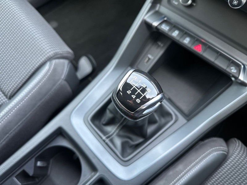 2020 (70) AUDI Q3 35 TFSI S Line 5dr 5015034