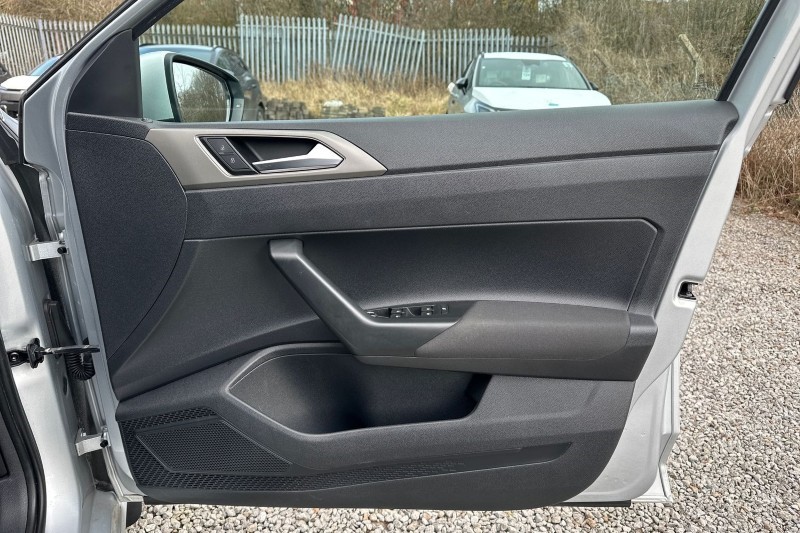 2021 (21) VOLKSWAGEN POLO 1.0 TSI 95 Match 5dr 5004321