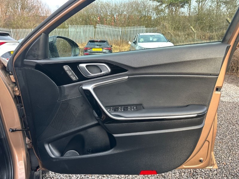 2021 (71) KIA XCEED 1.6 GDi PHEV 4 5dr DCT 5024850