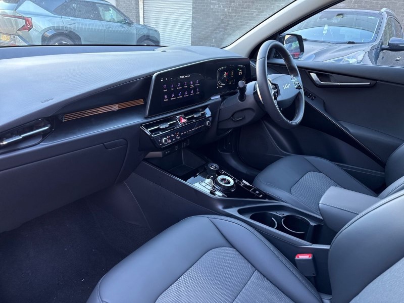 2025 (75) KIA NIRO 1.6 GDi 127 Hybrid 3 5dr DCT 4977348