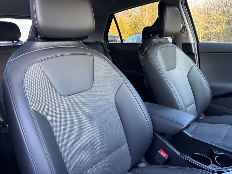 2025 (75) KIA NIRO 1.6 GDi 127 Hybrid 3 5dr DCT 4977334