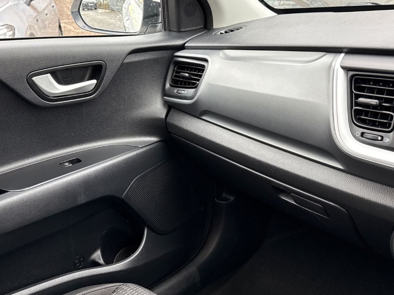 2020 (70) KIA STONIC 1.0T GDi 99 2 5dr 5021303