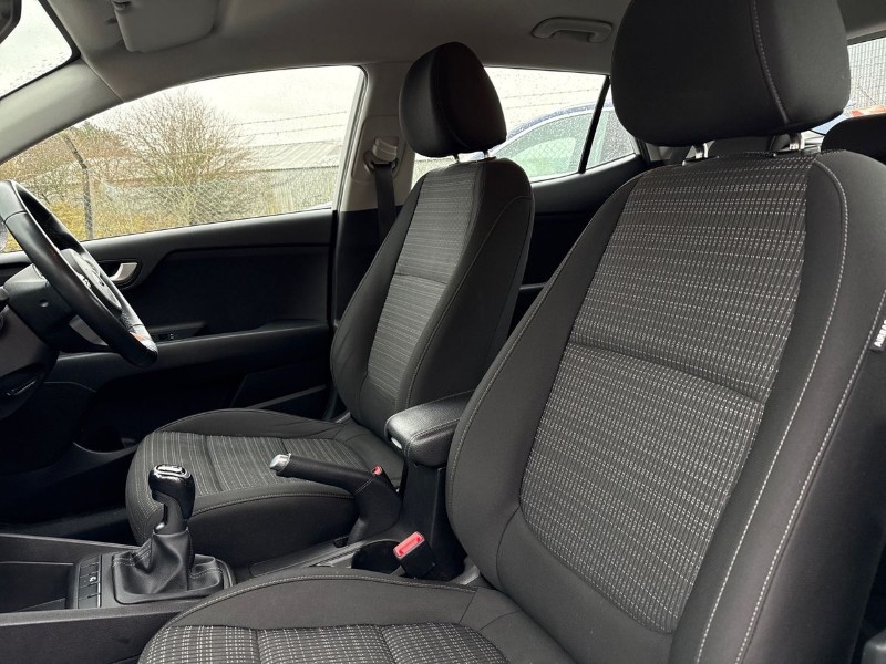 2020 (70) KIA STONIC 1.0T GDi 99 2 5dr 5021306