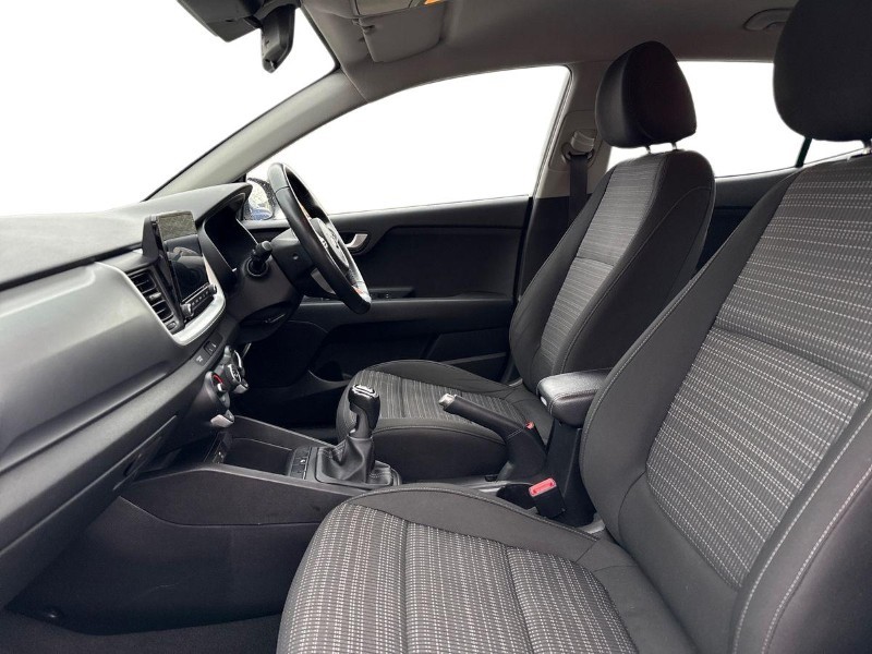 2020 (70) KIA STONIC 1.0T GDi 99 2 5dr 5021282
