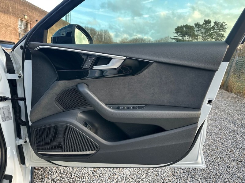 2021 (71) AUDI A4 35 TFSI Black Edition 5dr S Tronic 5012872