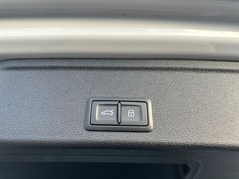 2021 (71) AUDI A4 35 TFSI Black Edition 5dr S Tronic 5012896