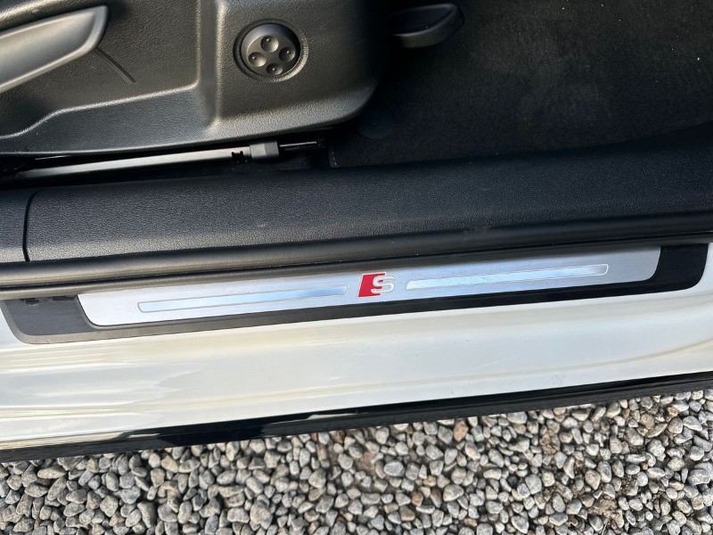 2021 (71) AUDI A4 35 TFSI Black Edition 5dr S Tronic 5012907