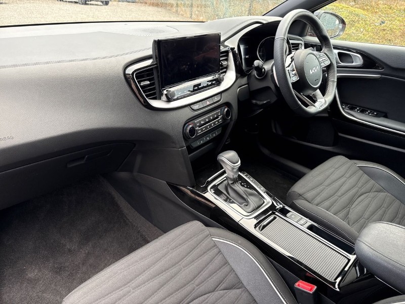 2025 (25) KIA CEED 1.5T GDi ISG 138 GT-Line 5dr DCT 5038622