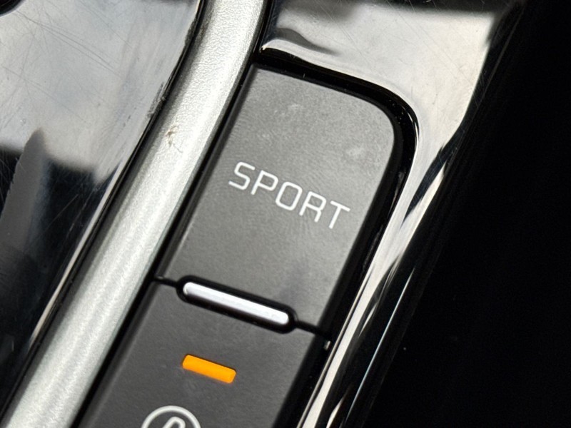 2025 (25) KIA CEED 1.5T GDi ISG 138 GT-Line 5dr DCT 5038616