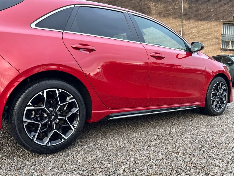 2025 (25) KIA CEED 1.5T GDi ISG 138 GT-Line 5dr DCT 5038625