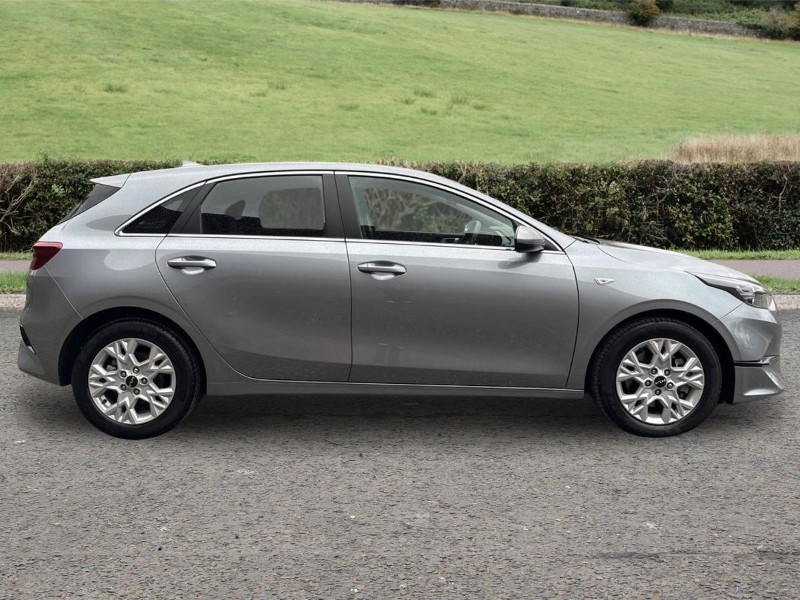 2025 (25) KIA CEED 1.5T GDi ISG 138 2 5dr 5037090