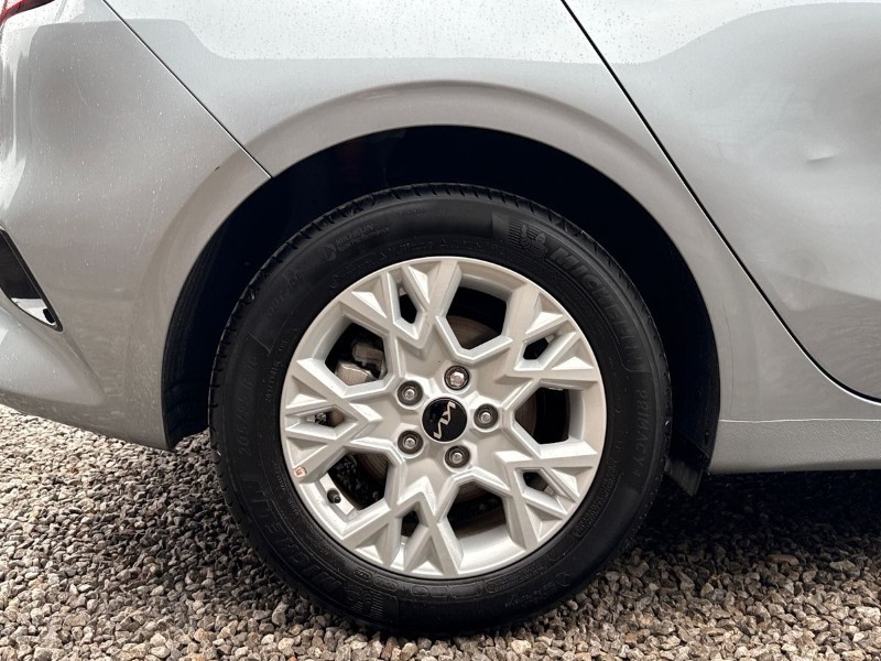 2025 (25) KIA CEED 1.5T GDi ISG 138 2 5dr 5037093