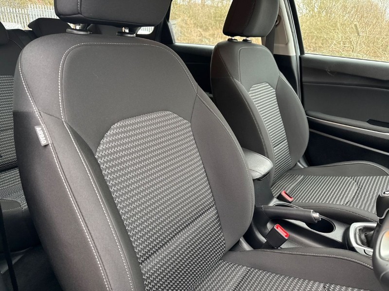 2025 (25) KIA CEED 1.5T GDi ISG 138 2 5dr 5037101