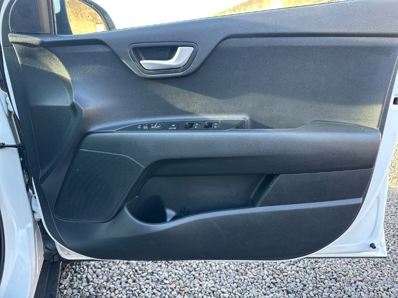 2023 (72) KIA STONIC 1.0T GDi 99 2 5dr 5038360