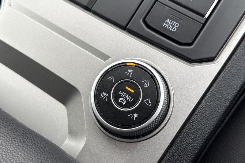 2020 (69) VOLKSWAGEN TOUAREG 3.0 V6 TDI 4Motion SEL 5dr Tip Auto 5024962