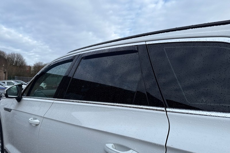 2020 (69) VOLKSWAGEN TOUAREG 3.0 V6 TDI 4Motion SEL 5dr Tip Auto 5024955