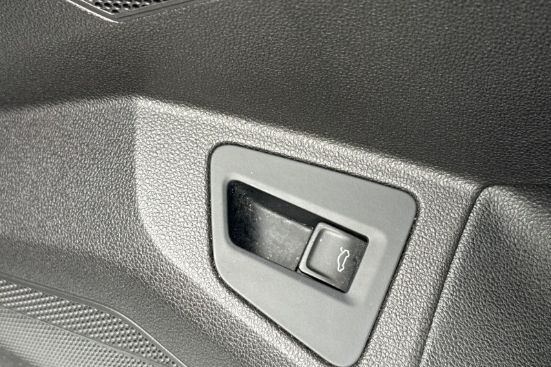 2020 (69) VOLKSWAGEN TOUAREG 3.0 V6 TDI 4Motion SEL 5dr Tip Auto 5024960