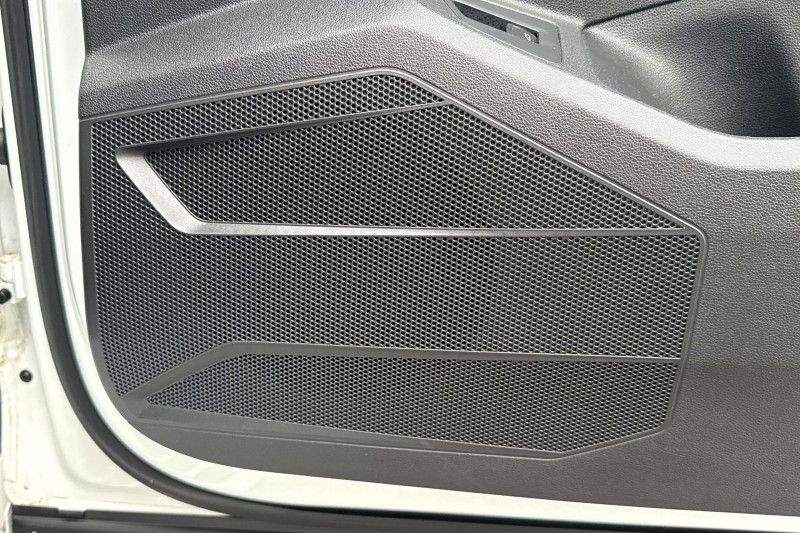 2020 (69) VOLKSWAGEN TOUAREG 3.0 V6 TDI 4Motion SEL 5dr Tip Auto 5024936