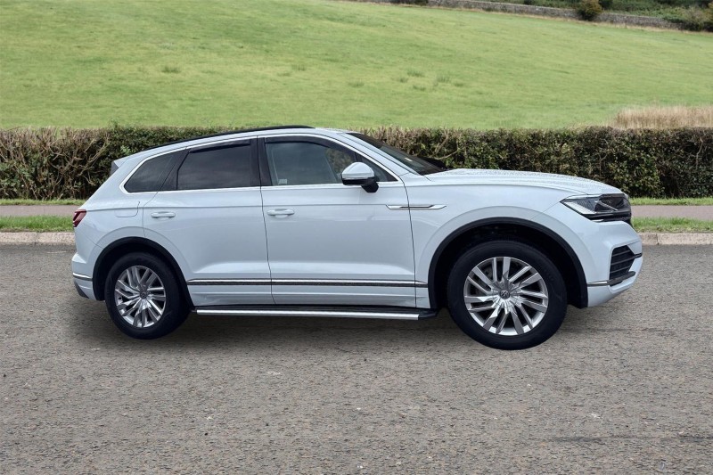 2020 (69) VOLKSWAGEN TOUAREG 3.0 V6 TDI 4Motion SEL 5dr Tip Auto 5024928