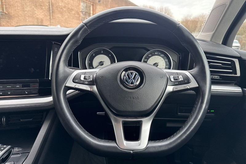 2020 (69) VOLKSWAGEN TOUAREG 3.0 V6 TDI 4Motion SEL 5dr Tip Auto 5024941