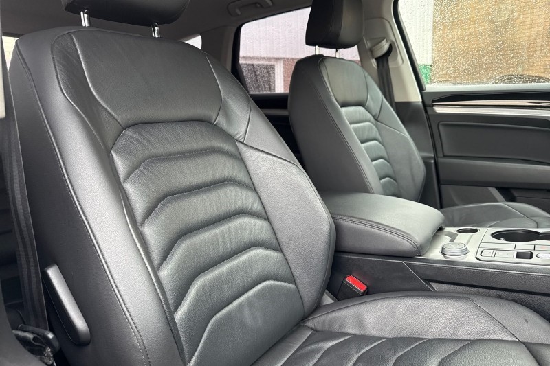 2020 (69) VOLKSWAGEN TOUAREG 3.0 V6 TDI 4Motion SEL 5dr Tip Auto 5024940