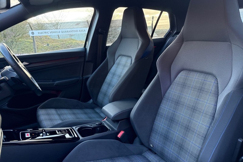 2024 (24) VOLKSWAGEN GOLF 1.4 TSI GTE 5dr DSG 5036758